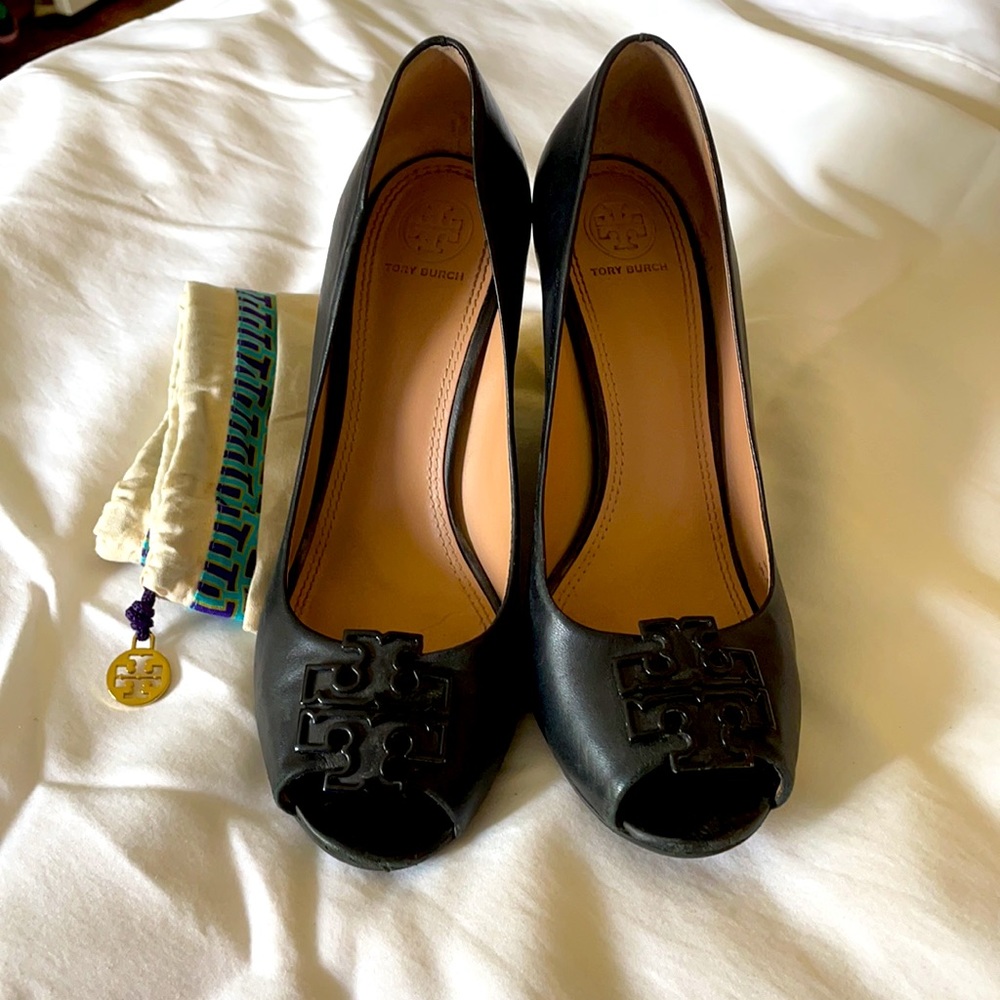 Black Tory Burch Peep Toe wedges size 9